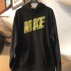 Nike hoodie. P2604